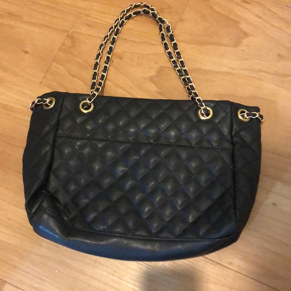 Black Purse - Picture 2 of 3